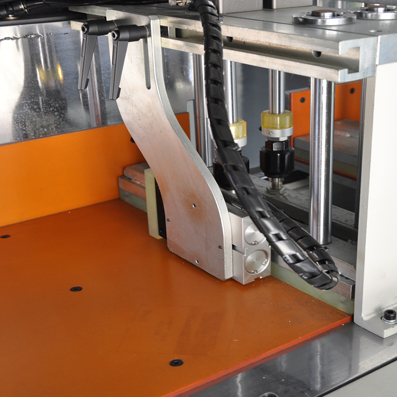 RIYIJ-500鋁型材液壓成品鋸床