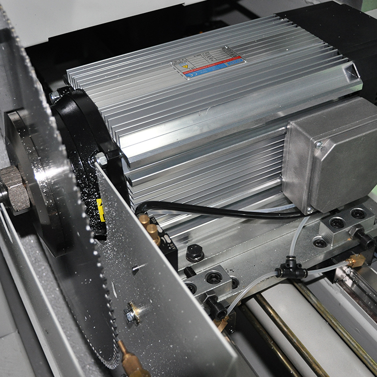 高精度切鋁機