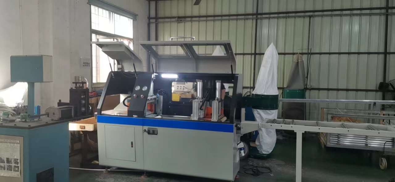 鋁合金精密切割機(jī)