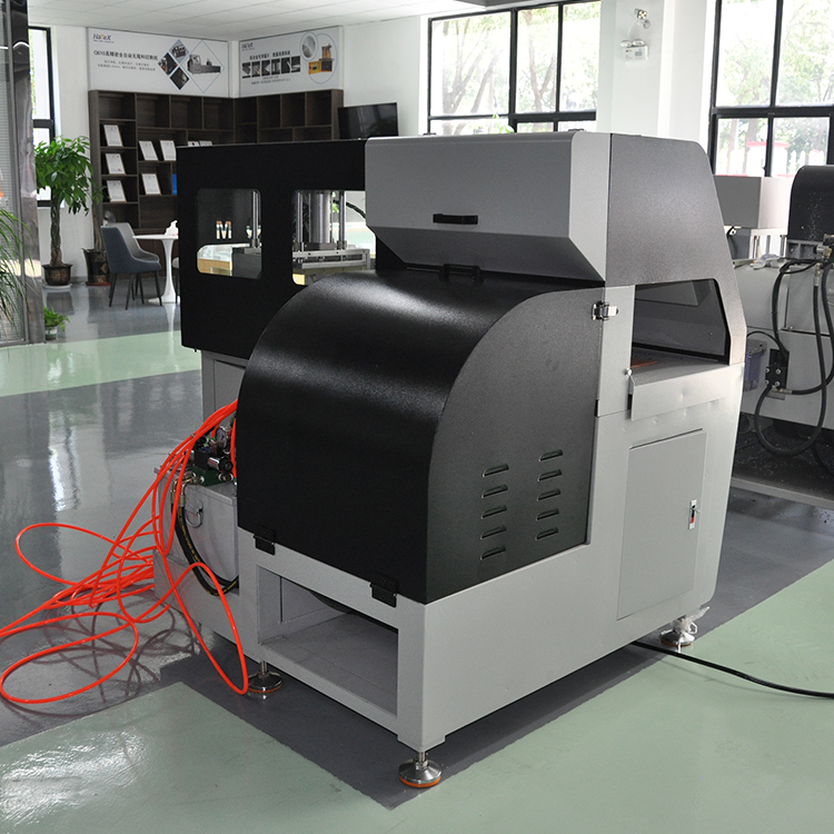 數(shù)控切鋁機(jī)